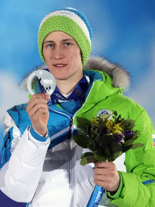 Peter Prevc s svojo srebrno medaljo